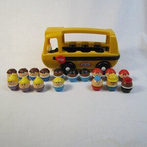 Little Tikes School Bus Driver & 17 Toddle Tots Vintage Chunky Figures